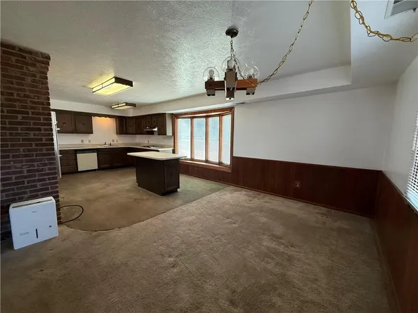 $262,000 | 792 South 196th Street, Pittsburg, KS 66762