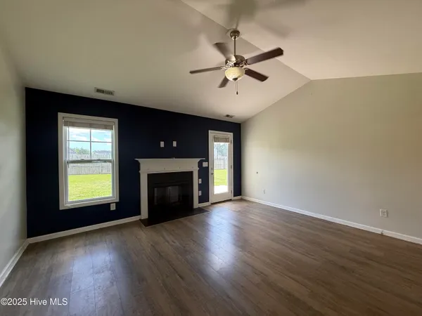 $1,750 | 100 Stonewater Lane, Jacksonville, NC 28546