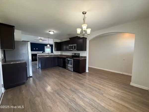 $1,750 | 100 Stonewater Lane, Jacksonville, NC 28546