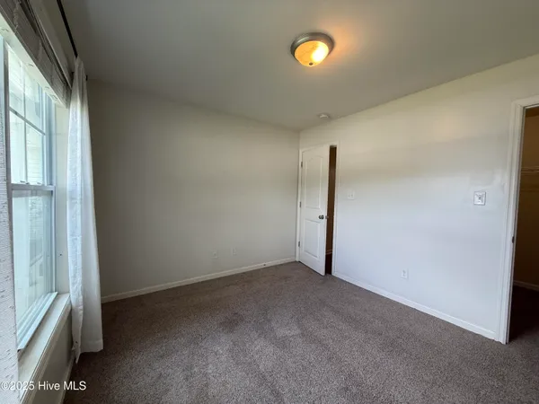 $1,750 | 100 Stonewater Lane, Jacksonville, NC 28546