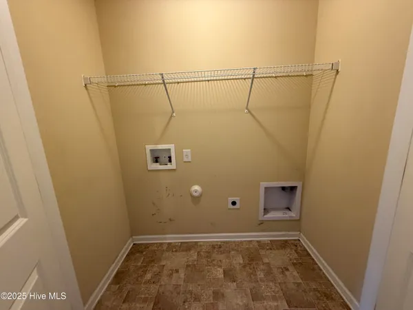 $1,750 | 100 Stonewater Lane, Jacksonville, NC 28546