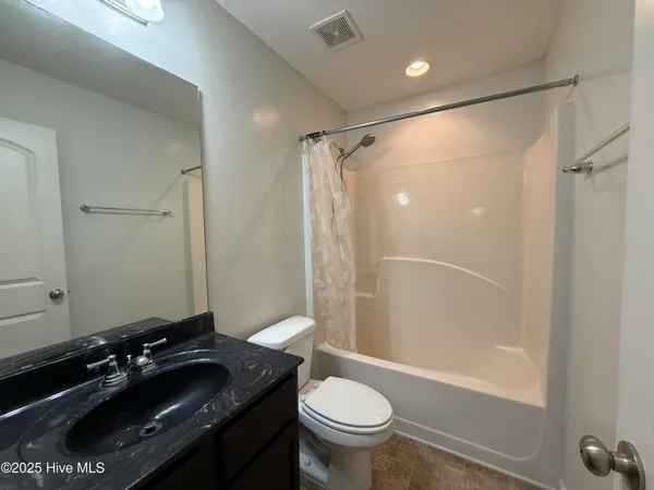 $1,750 | 100 Stonewater Lane, Jacksonville, NC 28546