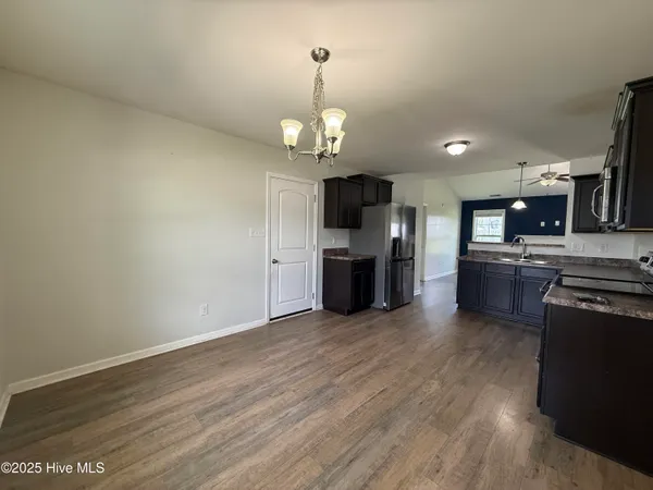 $1,750 | 100 Stonewater Lane, Jacksonville, NC 28546