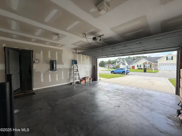 $1,750 | 100 Stonewater Lane, Jacksonville, NC 28546