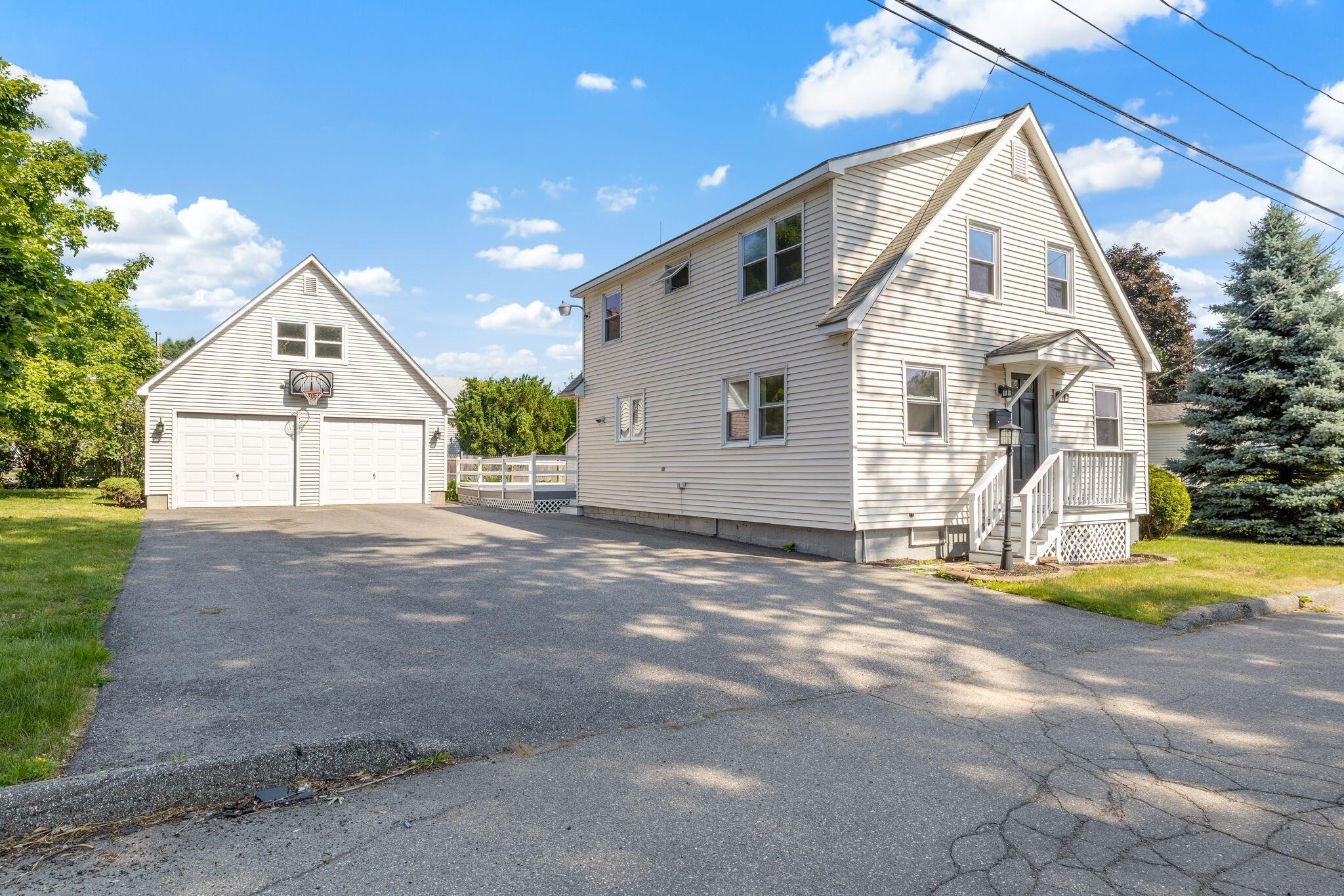 22 Raymond Street Biddeford, ME 04005 - Photo 1 of 31 22 Raymond Street