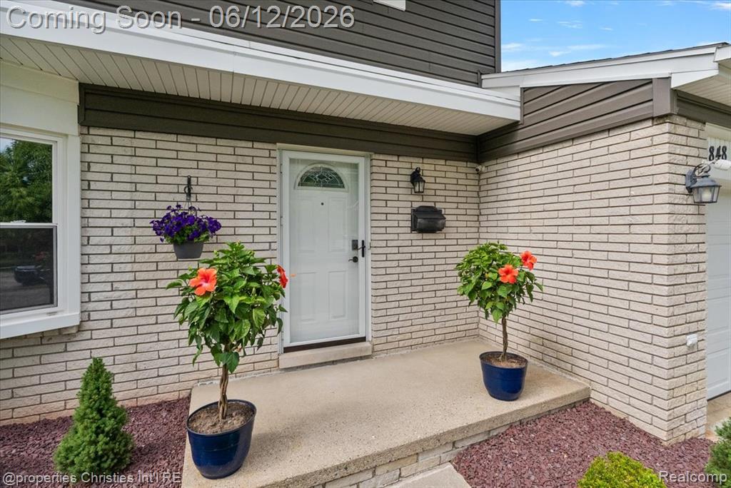 43848 Arlington Road Canton, MI 48187 - Photo 2 of 51