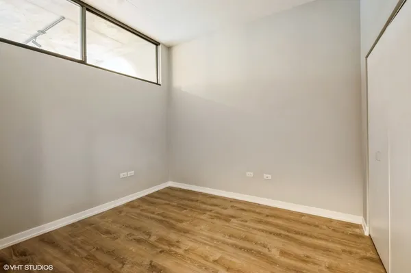 $2,200 | 235 West Van Buren Street, Unit 1421, Chicago, IL 60607
