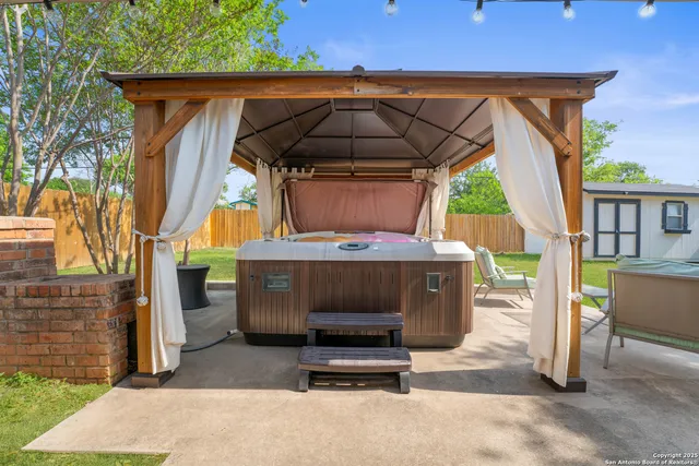 $382,000 | 351 Barbara Drive, San Antonio, TX 78216