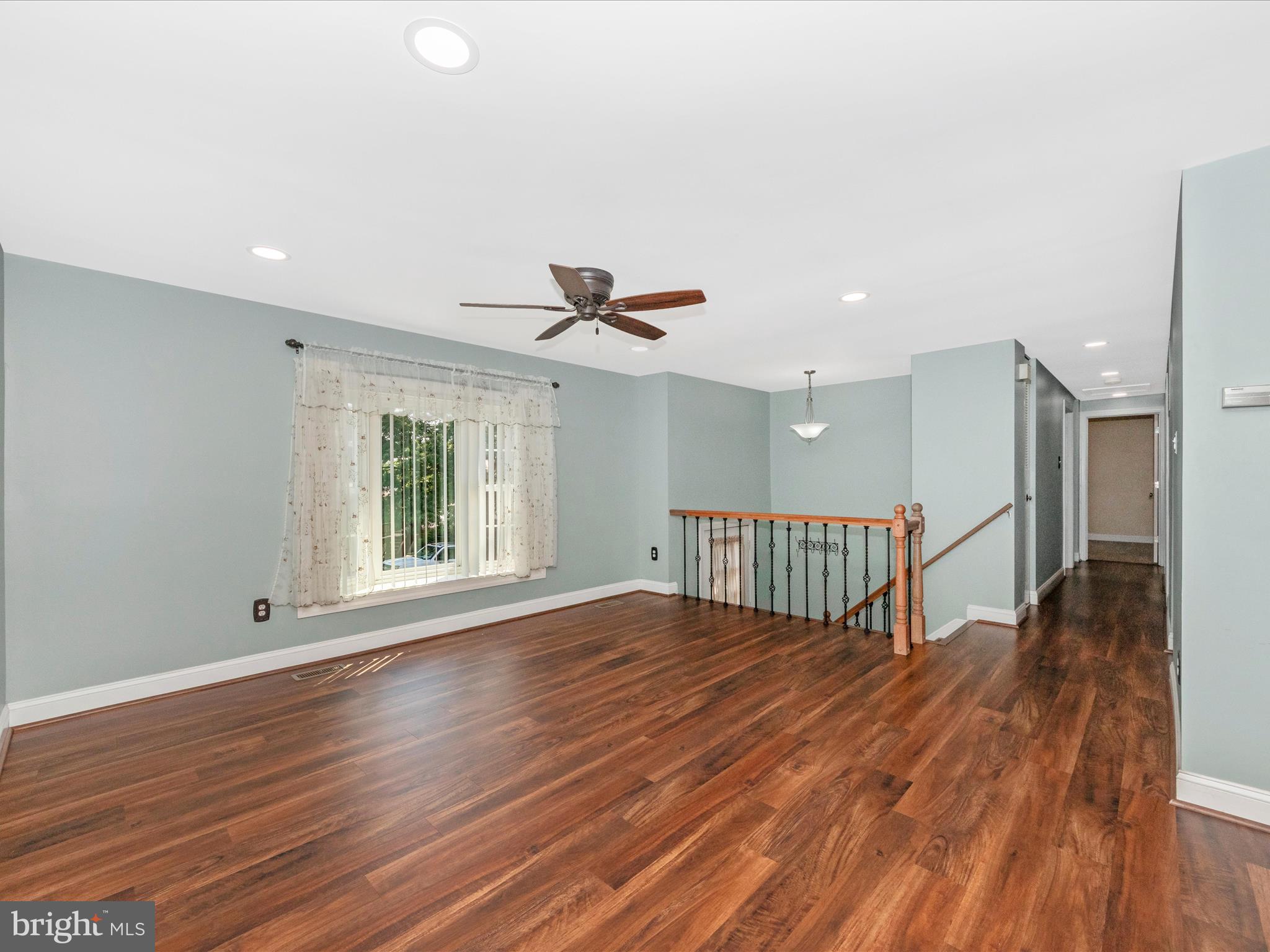 8606 Cottington Road Nottingham, MD 21236 - Photo 12 of 53 Living Room