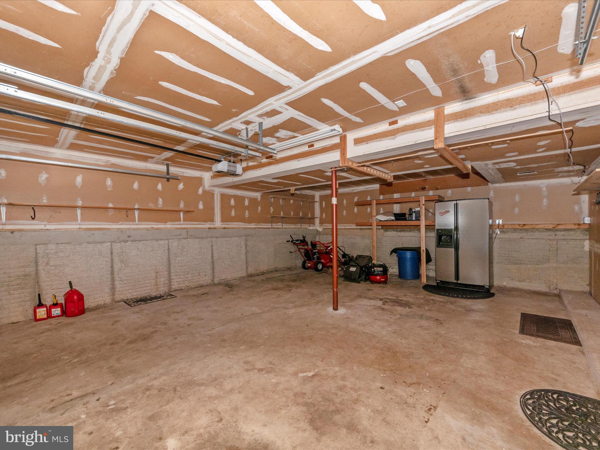 8606 Cottington Road Nottingham, MD 21236 - Photo 38 of 53 Garage