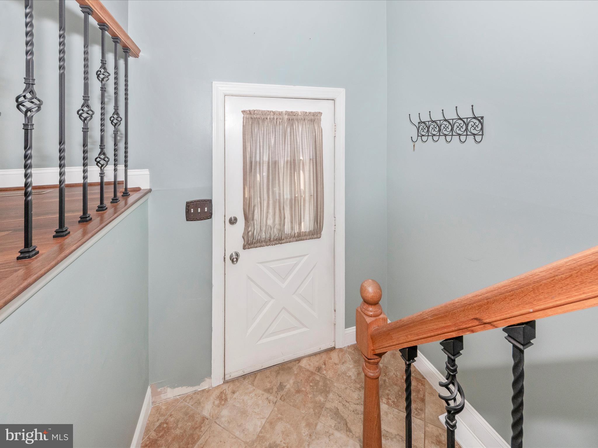 8606 Cottington Road Nottingham, MD 21236 - Photo 4 of 53 Foyer