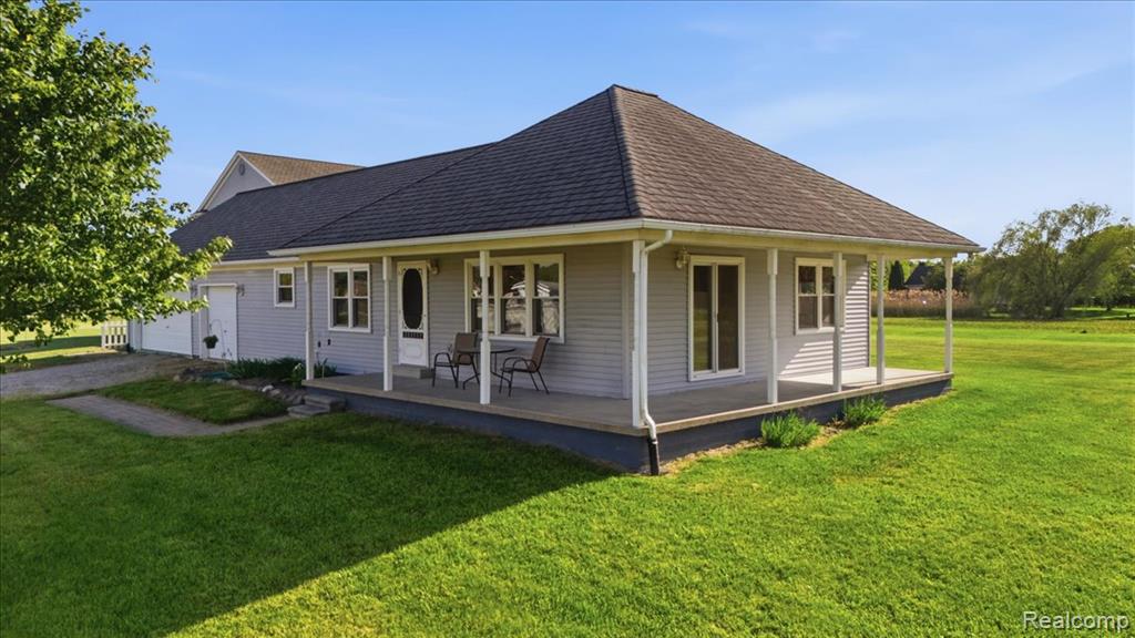 7868 Big Hand Road Columbus, MI 48063 - Photo 9 of 91
