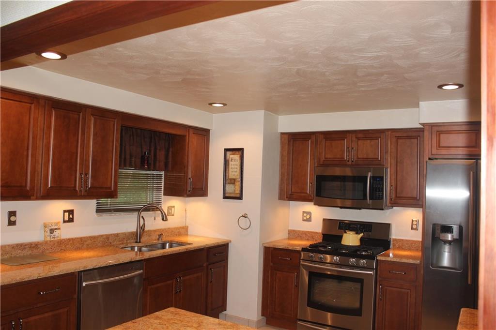 834 Beulah Road Pittsburgh, PA 15235 - Photo 14 of 24 Gallery Image 14