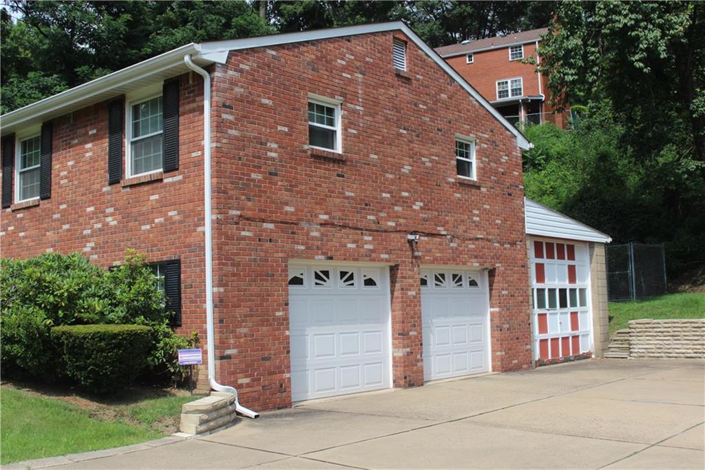 834 Beulah Road Pittsburgh, PA 15235 - Photo 3 of 24 Gallery Image 3