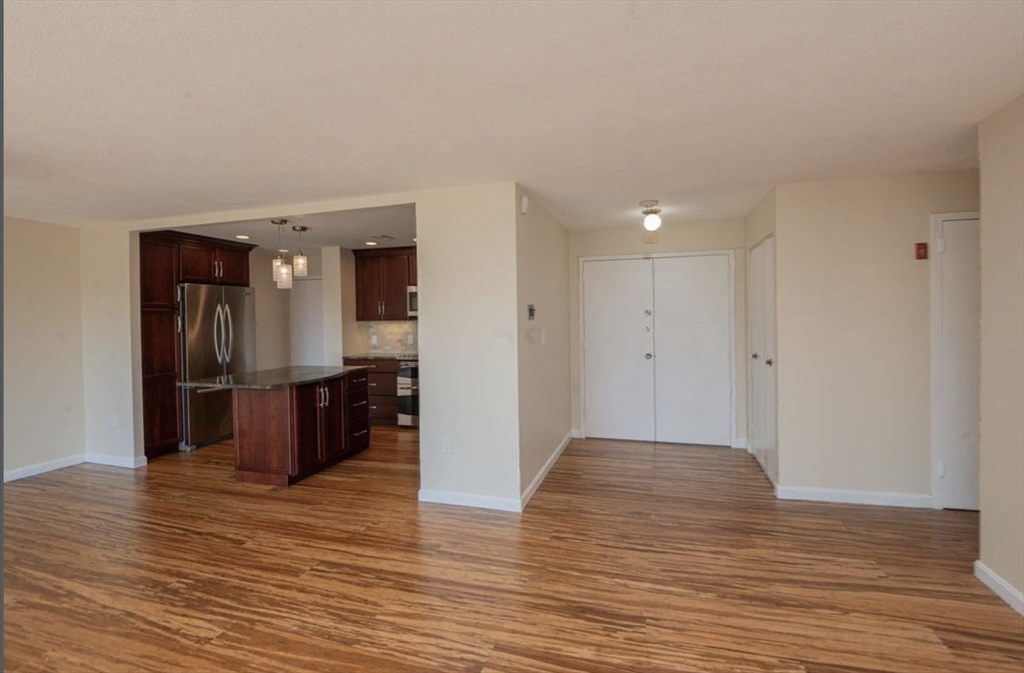 1002 Paradise Road, Unit PHH Swampscott, MA 01907 - Photo 5 of 19