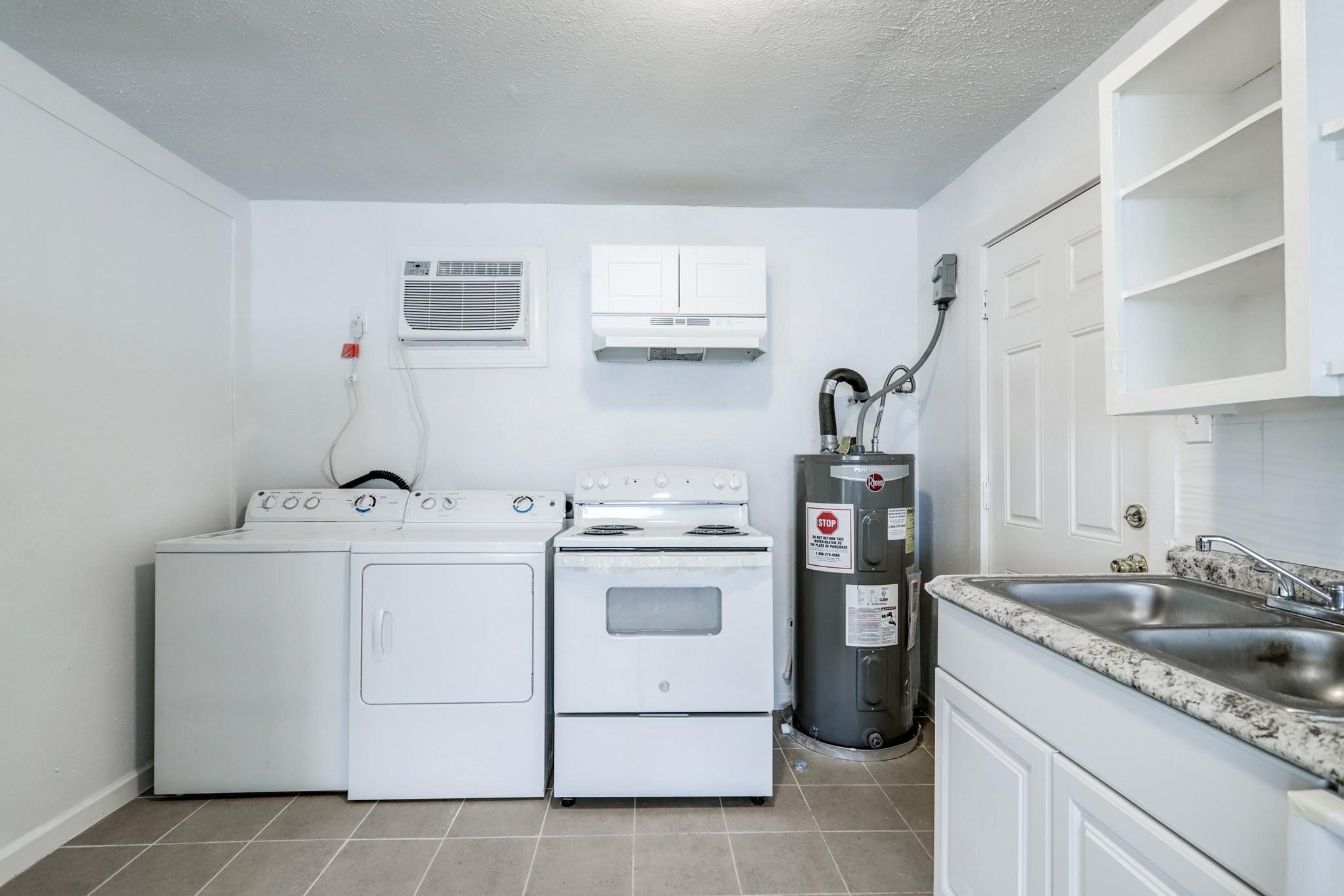 3823 Lydia Street, Unit 4 Houston, TX 77021 - Photo 11 of 16 Gallery Image 11