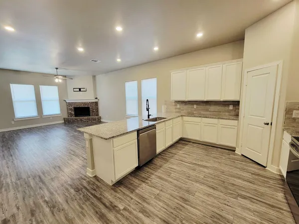 $2,100 | 3316 Viola Avenue, Lubbock, TX 79407