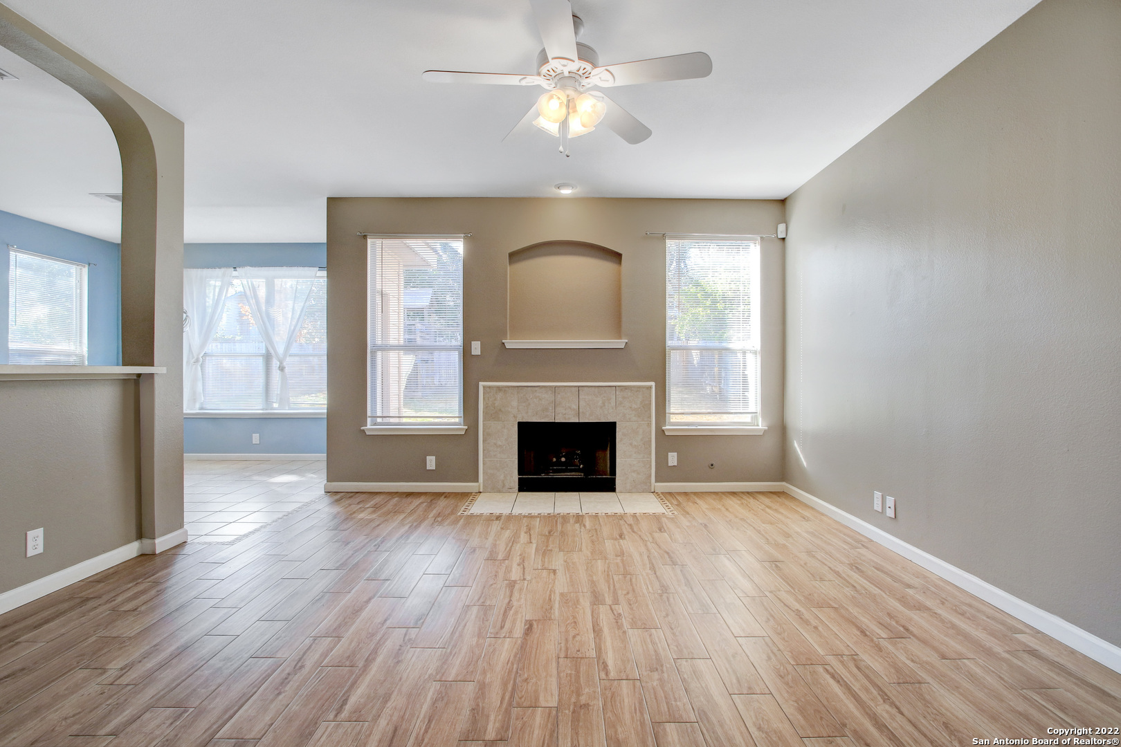 8615 Tioga Pass Helotes, TX 78023 - Photo 5 of 25