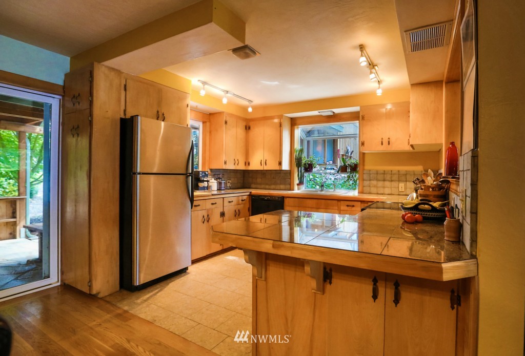 130 East Benson Lake Road Grapeview, WA 98546 - Photo 14 of 24 Gallery Image 14