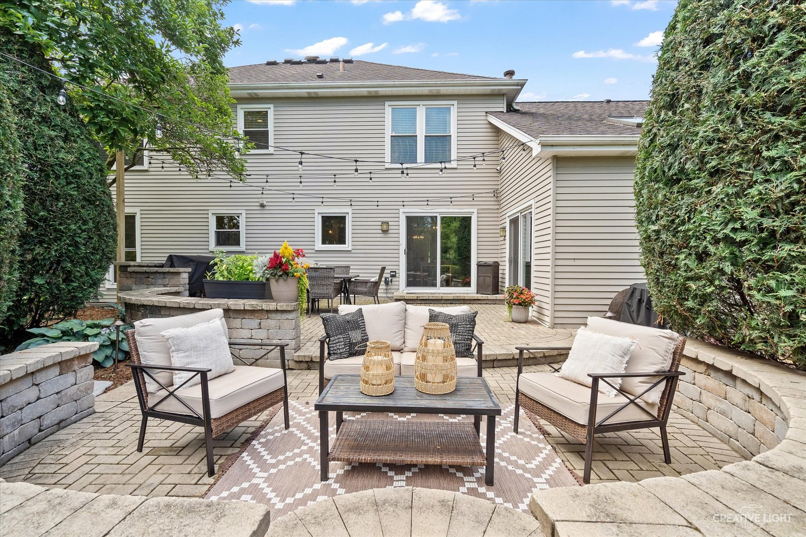 409 Flock Avenue Naperville, IL 60565 - Photo 36 of 48 a building outdoor space with patio furniture