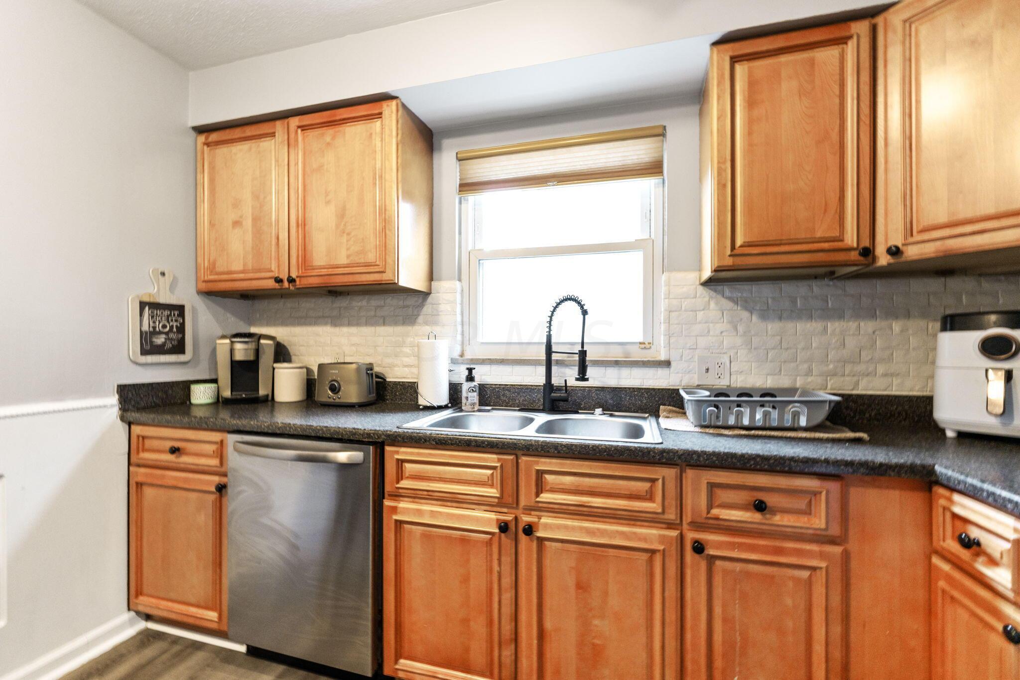 5779 Cooper Road Columbus, OH 43231 - Photo 12 of 46 5779 Cooper Rd (Interior)-10