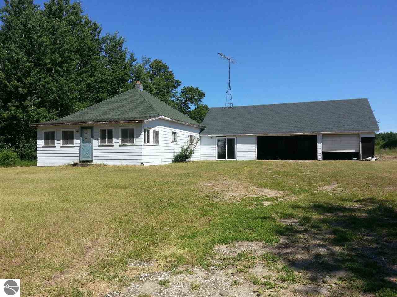 6480 Carpenter Road Whittemore, MI 48770 - Photo 8 of 8 1787215-7.JPG