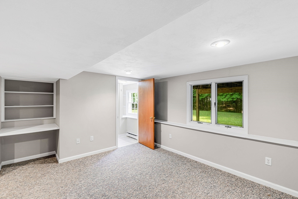 33 Farnham Road Rowley, MA 01969 - Photo 15 of 36