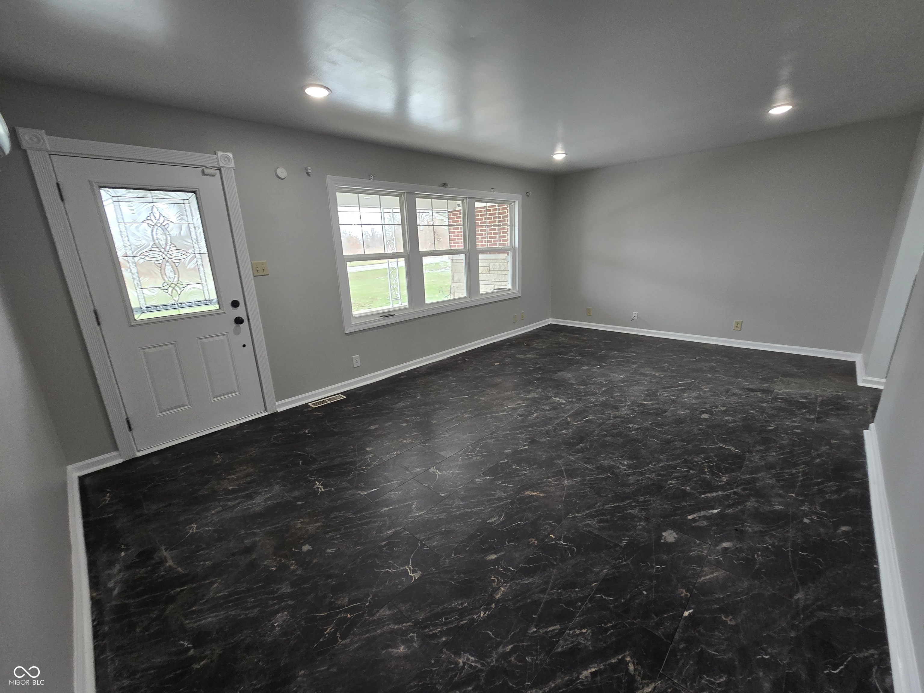 6250 Maple Lawn Road Indianapolis, IN 46241 - Photo 3 of 15 Gallery Image 3