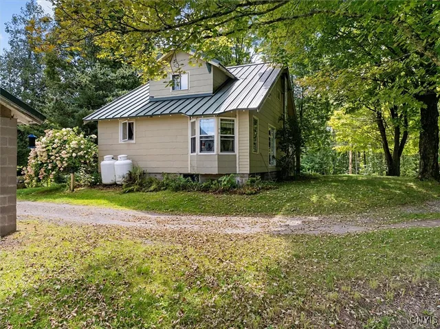 $475,000 | 3143 McConnellsville Road, Vienna, NY 13308