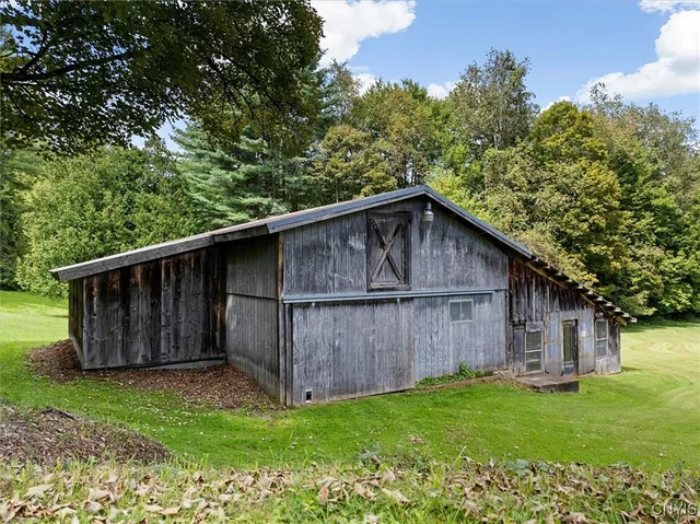 $475,000 | 3143 McConnellsville Road, Vienna, NY 13308