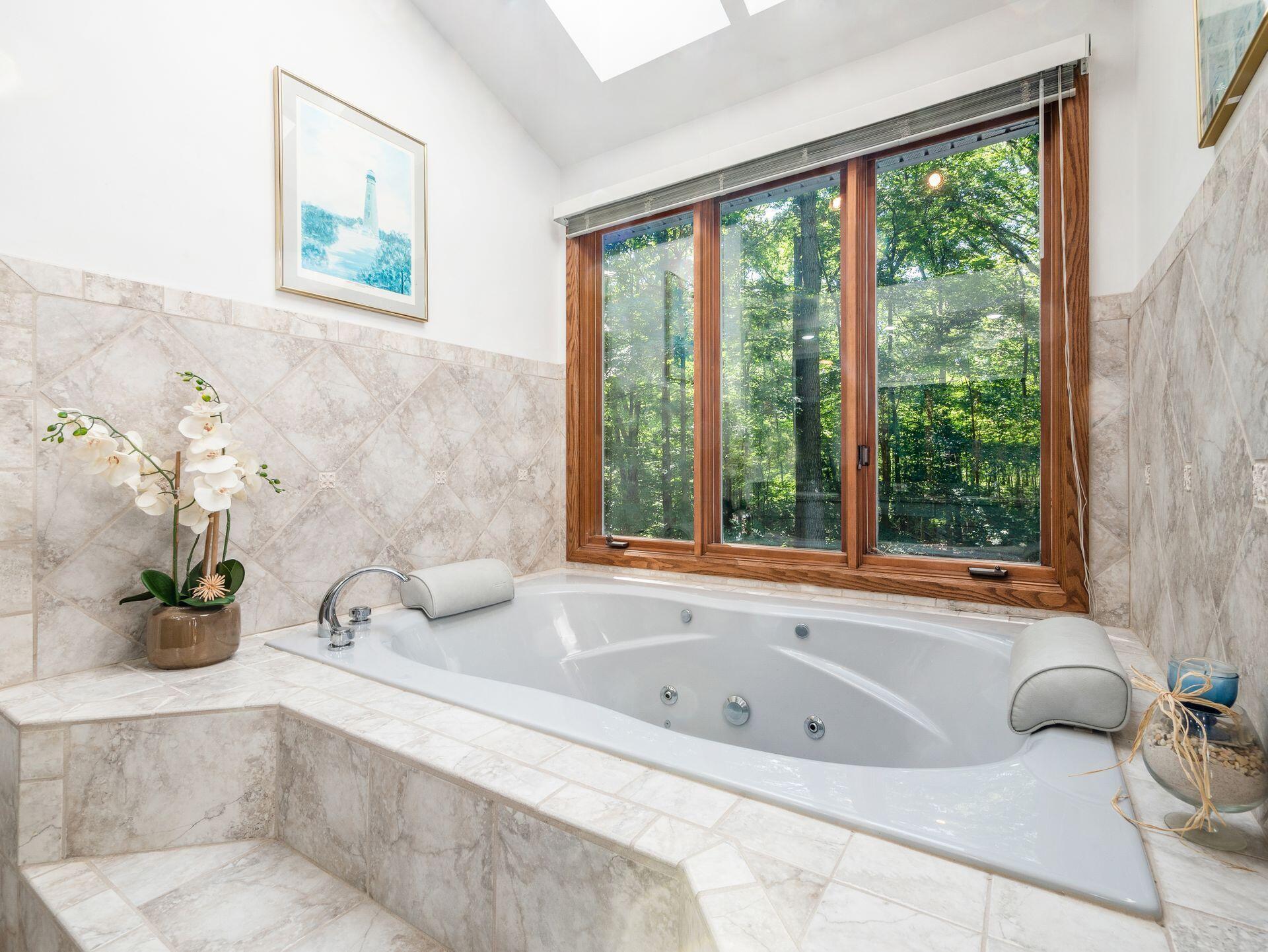5590 Howard Road Delaware, OH 43015 - Photo 62 of 82 Soaking Tub