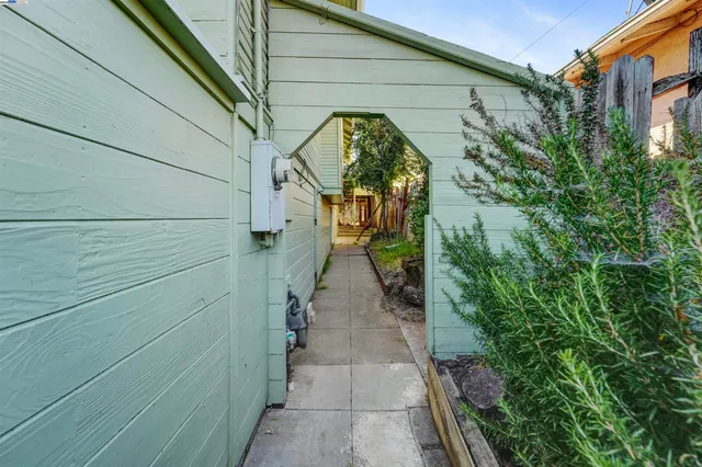 $545,000 | 2713 Coolidge Avenue, Oakland, CA 94601