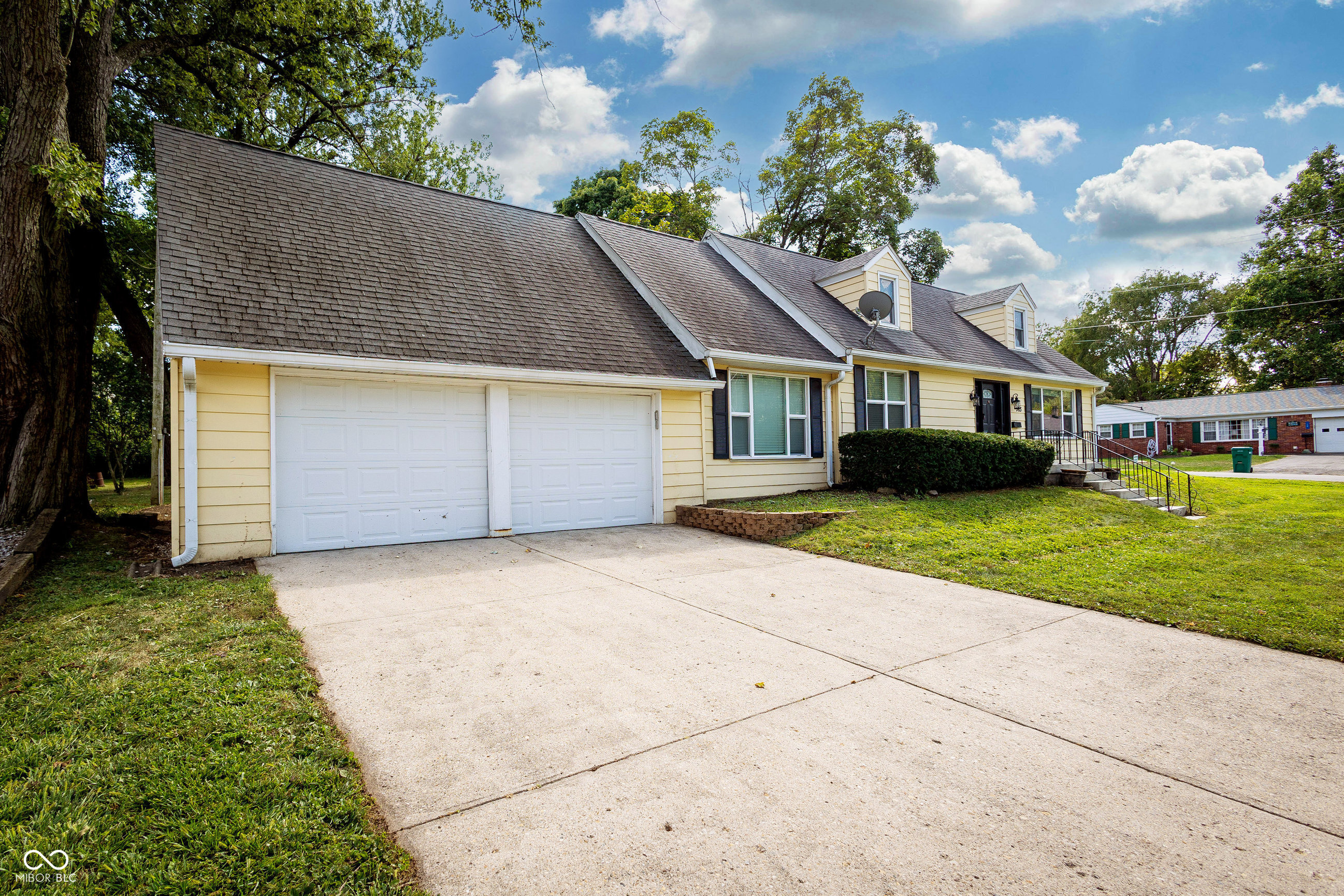 963 West Clinton Street Danville, IN 46122 - Photo 2 of 23