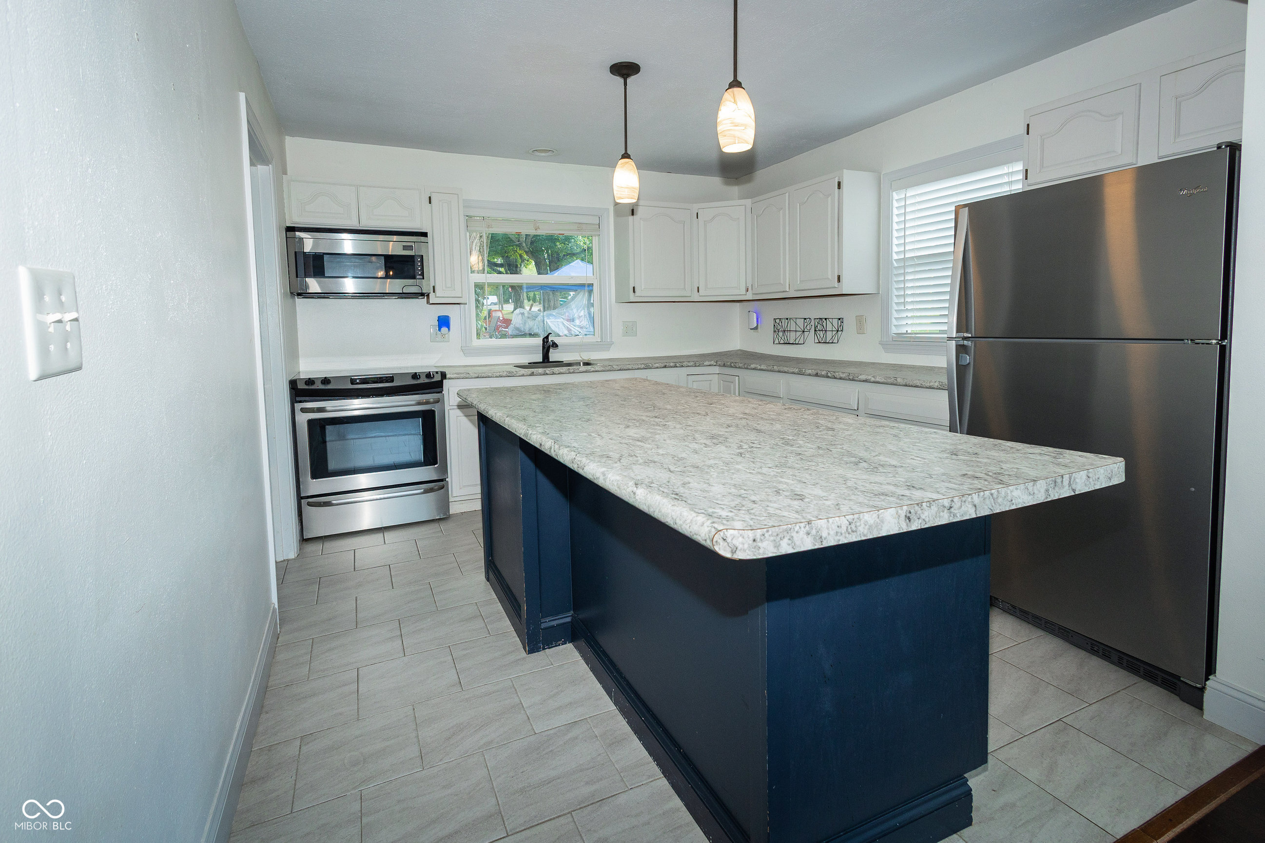 963 West Clinton Street Danville, IN 46122 - Photo 5 of 23