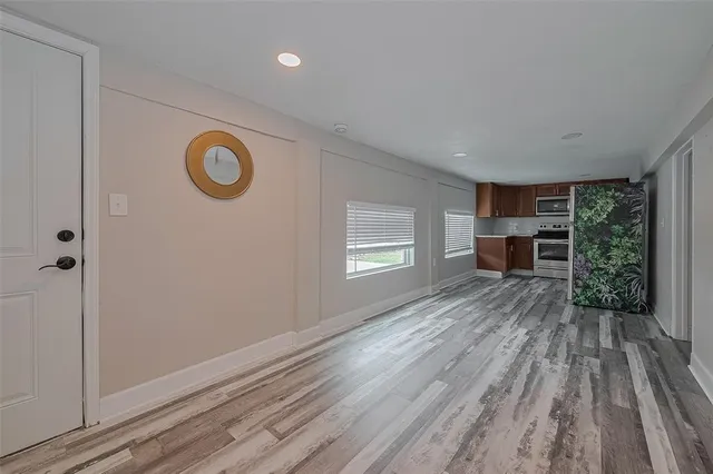 $850 | 1511 Scharpe Street, Unit 4, Houston, TX 77023