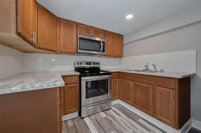 $850 | 1511 Scharpe Street, Unit 4, Houston, TX 77023