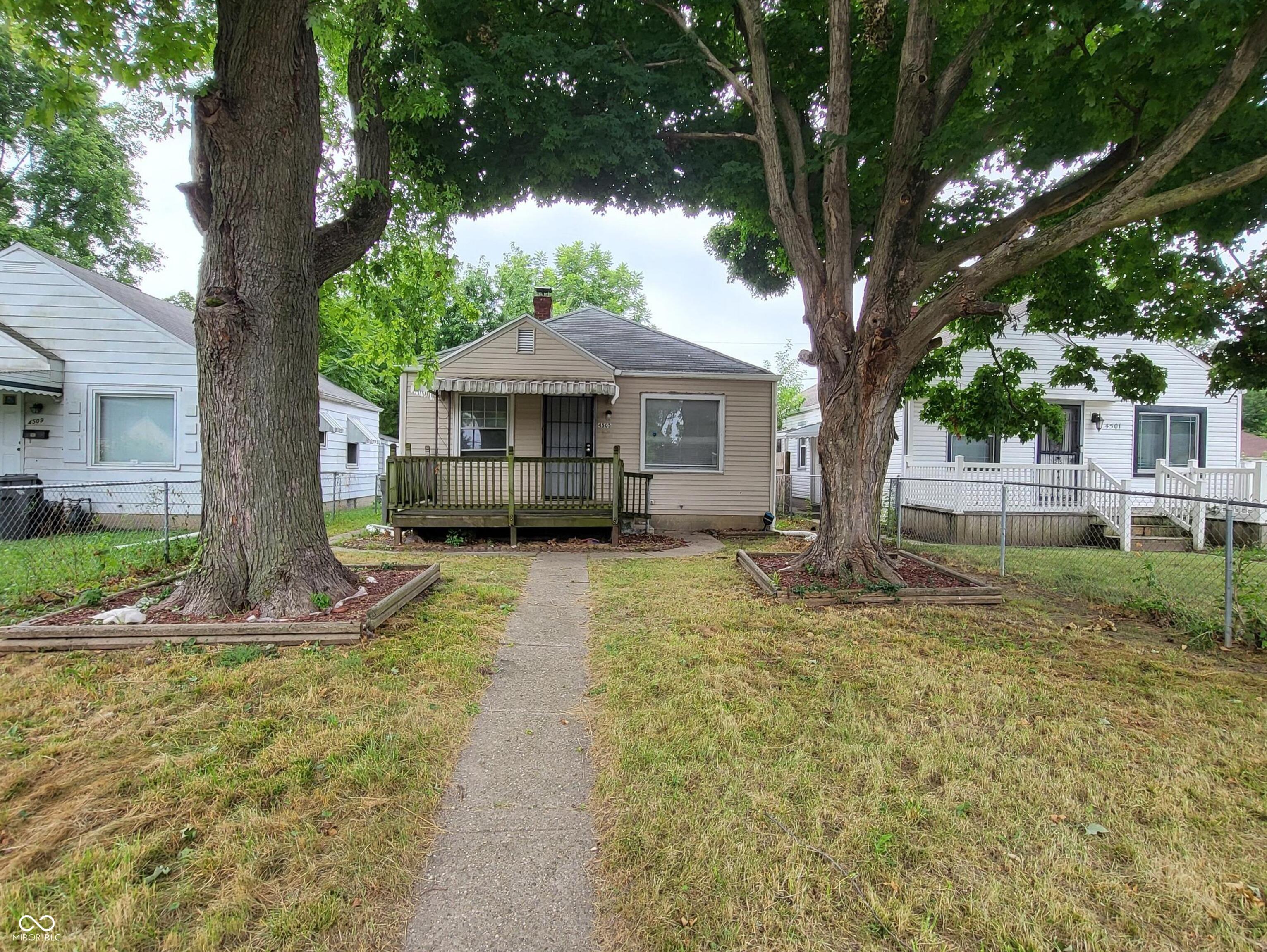 4505 East 21st Street Indianapolis, IN 46218 - Photo 2 of 15