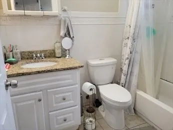 $3,300 | 118 Foster Street, Unit 2, Peabody, MA 01960