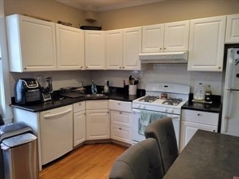 118 Foster Street, Unit 2 Peabody, MA 01960 - Photo 2 of 12