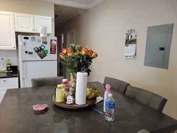 $3,300 | 118 Foster Street, Unit 2, Peabody, MA 01960