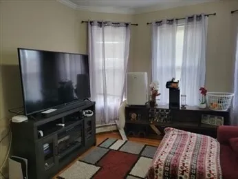 $3,300 | 118 Foster Street, Unit 2, Peabody, MA 01960