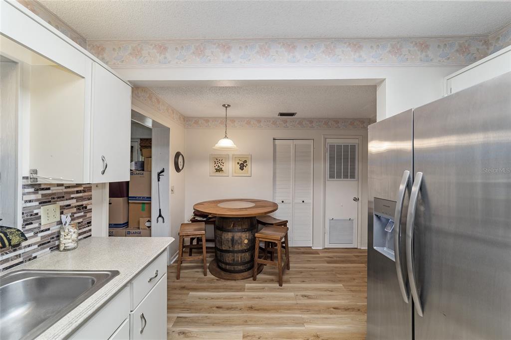 8711 Southwest 96th Lane, Unit D Ocala, FL 34481 - Photo 4 of 37