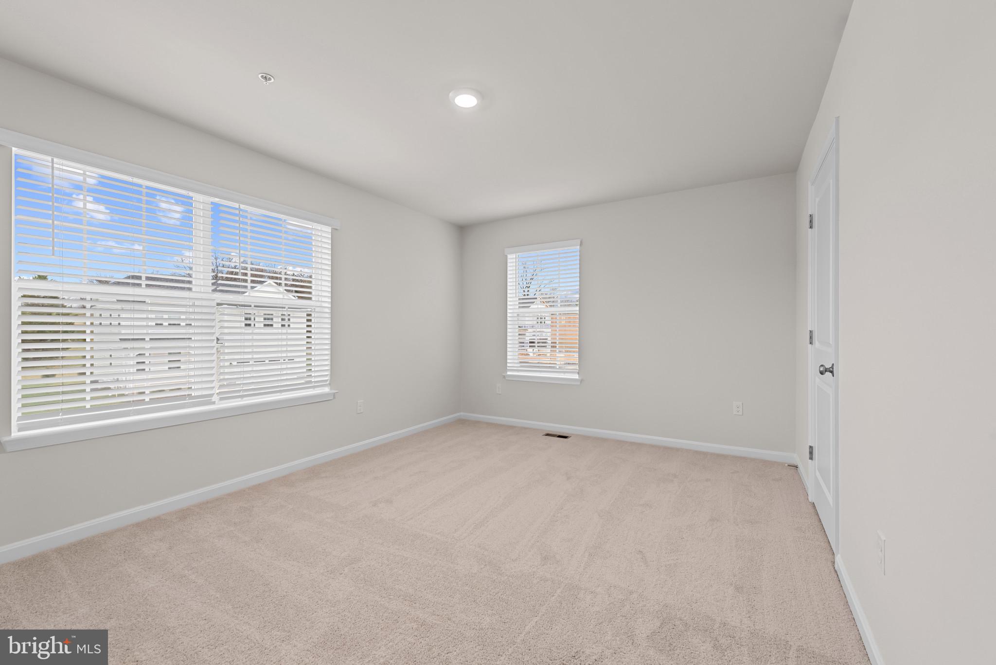 8103 Cypress Pt Drive Rosedale, MD 21237 - Photo 21 of 45 a view of an empty room with a window