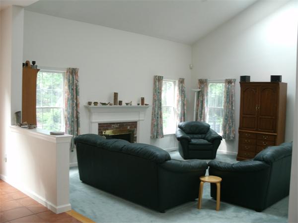 22 Plantation Road Mansfield, MA 02048 - Photo 12 of 28 Gallery Image 12