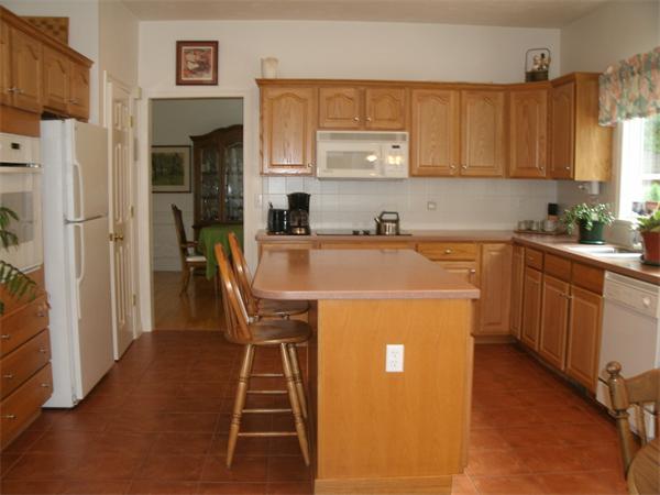 22 Plantation Road Mansfield, MA 02048 - Photo 15 of 28 Gallery Image 15