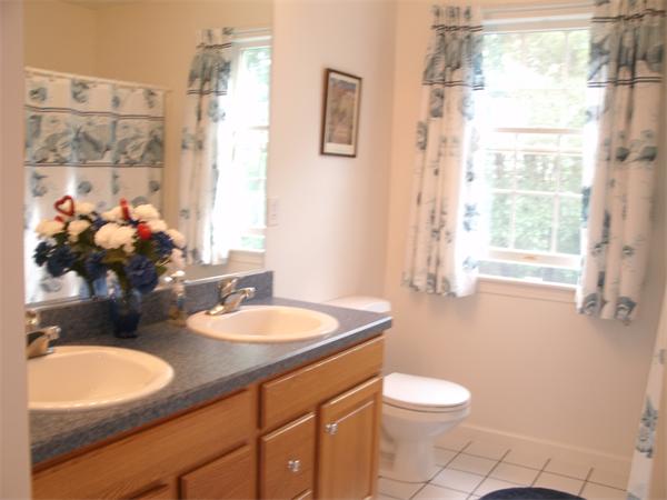 22 Plantation Road Mansfield, MA 02048 - Photo 19 of 28 Gallery Image 19