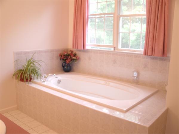 22 Plantation Road Mansfield, MA 02048 - Photo 25 of 28 Gallery Image 25