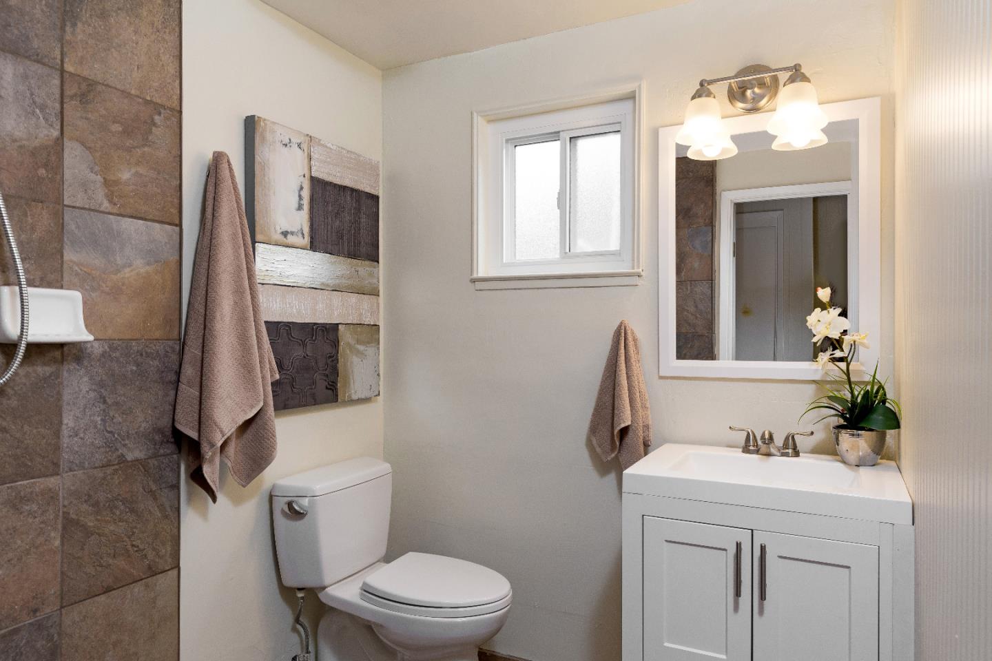 702 Lois Avenue Sunnyvale, CA 94087 - Photo 11 of 29