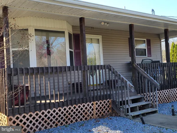 $300,000 | 49 Wallace Street, Elmer, NJ 08318