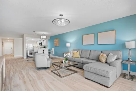 $875,000 | 1045 Ocean Drive, Unit 503, Juno Beach, FL 33408